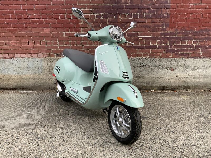New 2025 Vespa GTS 310 VERDE AMABILE 