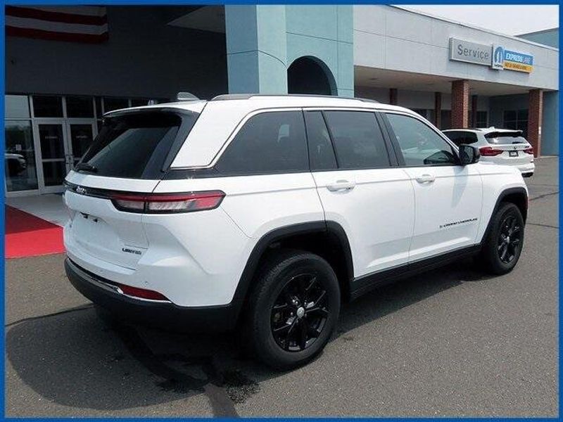 Used 2022 Jeep Grand Cherokee LimitedImage 7