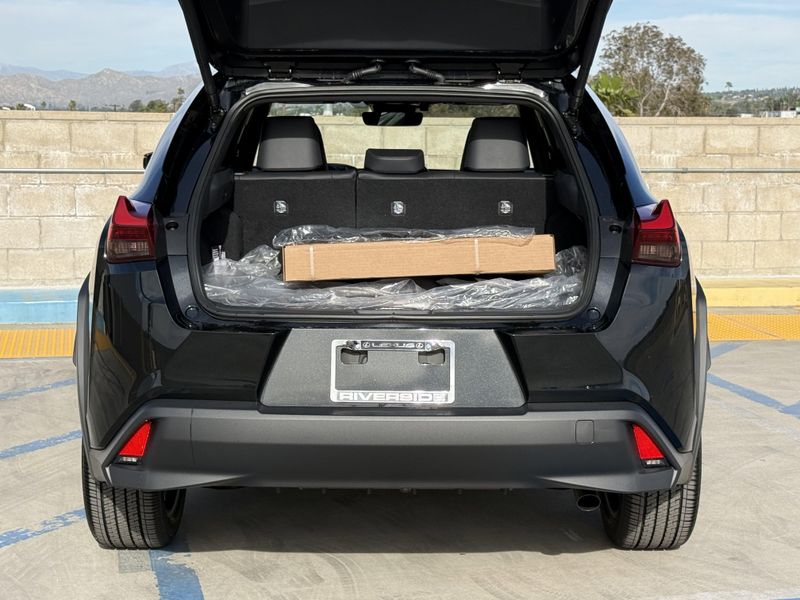 New 2026 Lexus UX 300hImage 13