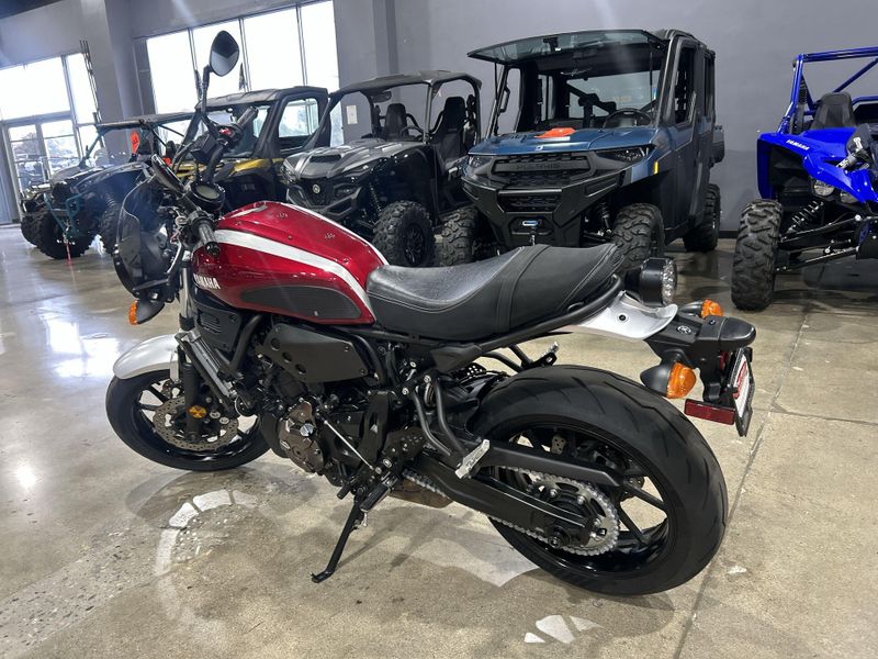 2018 Yamaha XSR700  in a RASPBERRY METALLIC exterior color. Del Amo Motorsports of Redondo Beach (424) 390-7811 delamomotorsports.com 
