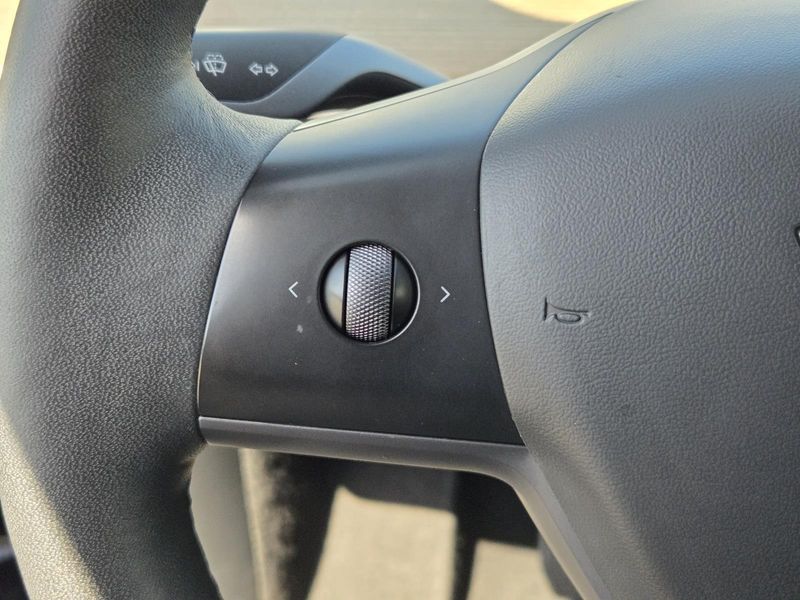 Used 2023 Tesla Model Y RWD