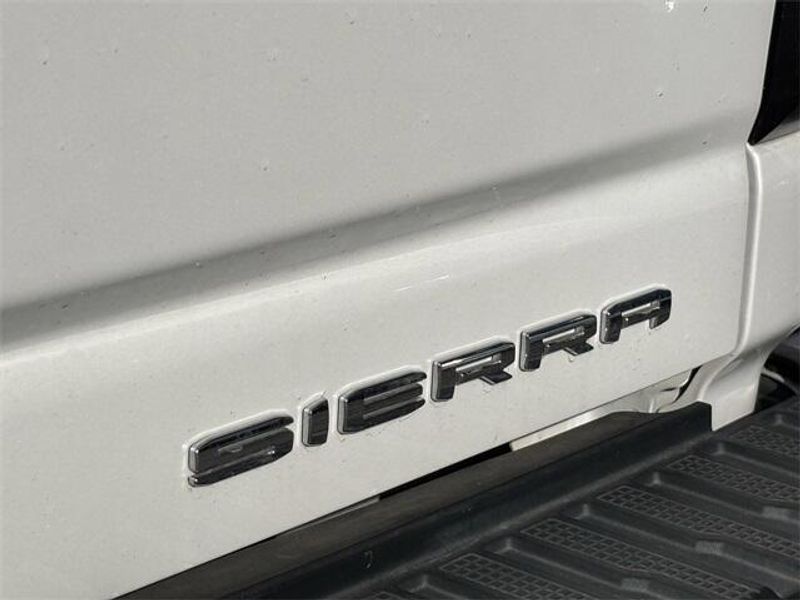 Used 2022 GMC Sierra 2500HD DenaliImage 4