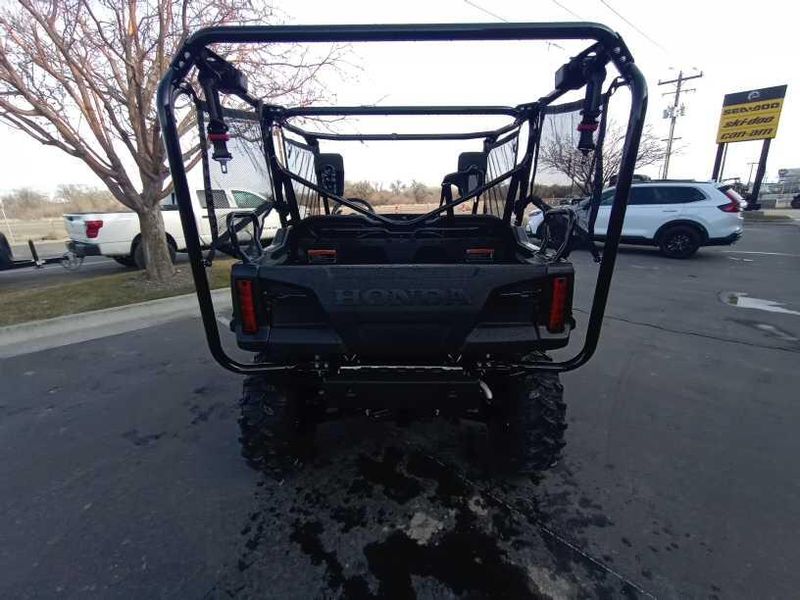2025 Honda PIONEER 10005 DELUXE 