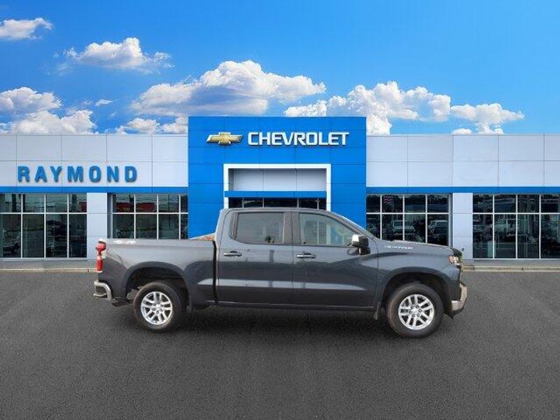 Used 2022 Chevrolet Silverado 1500 LTD LTImage 2