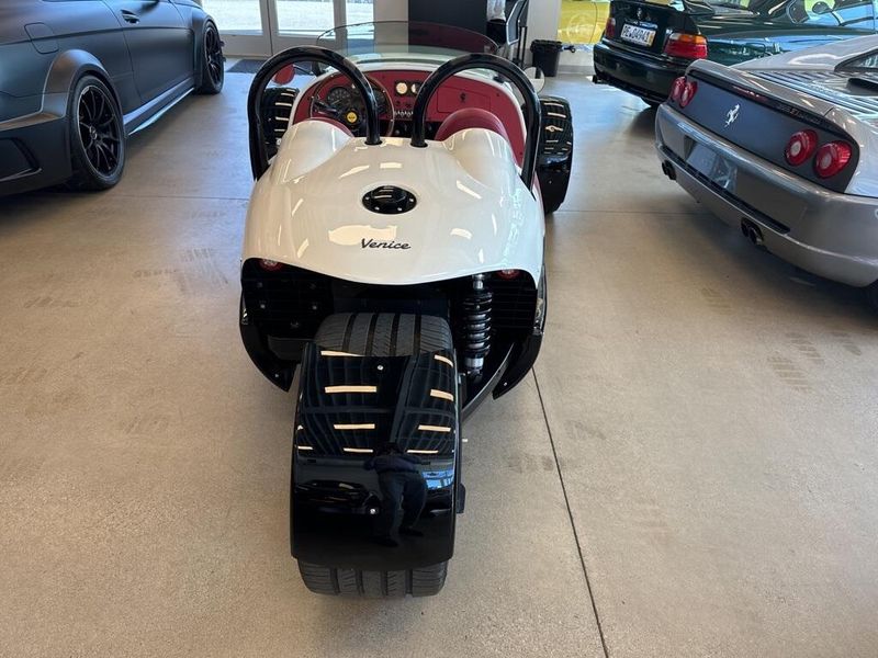 2023 Vanderhall Venice GTS