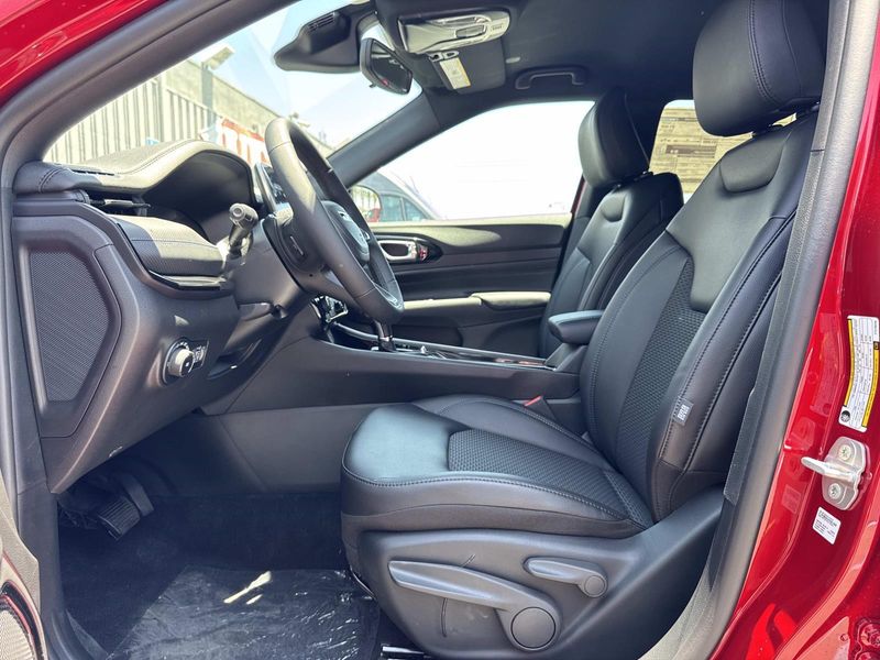 New 2026 Jeep Compass Latitude Altitude 4x4