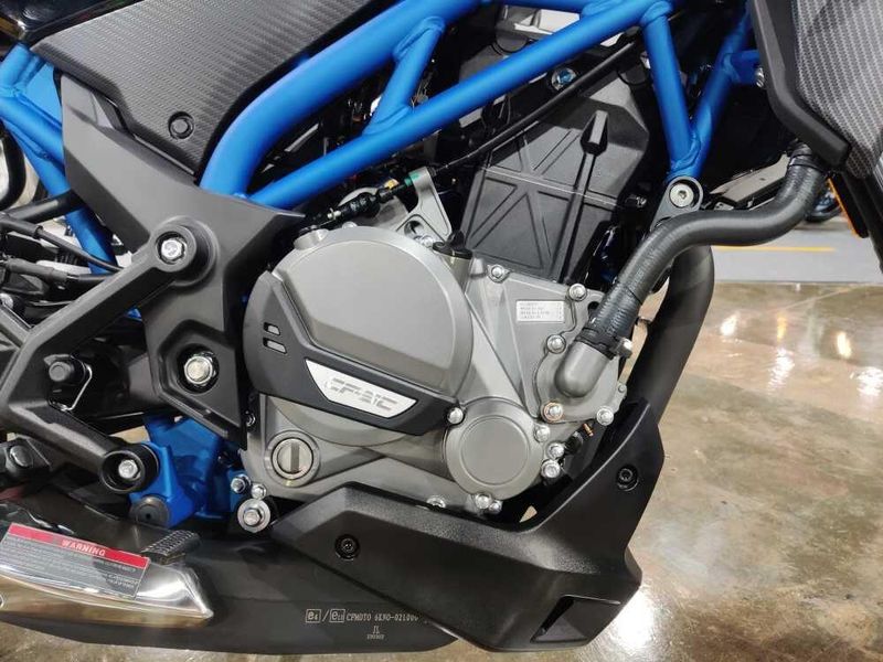 Used 2023 CFMOTO 300NK Image 10