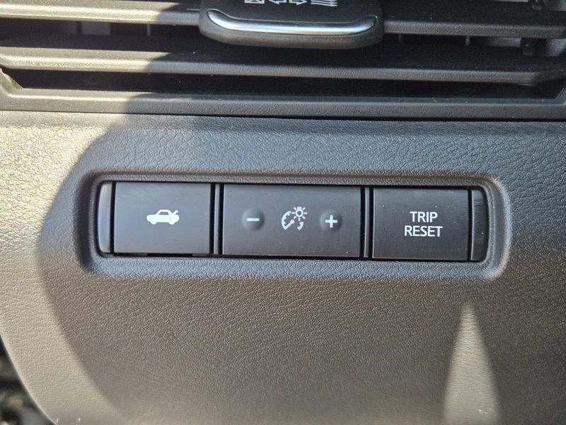 Used 2022 Nissan Altima 2.5 SV Sedan