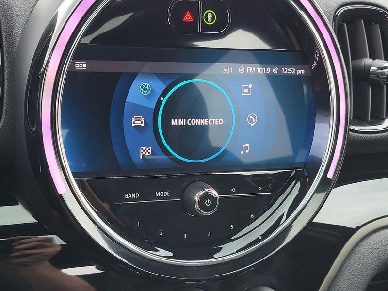 2021 MINI Countryman ClassicImage 18