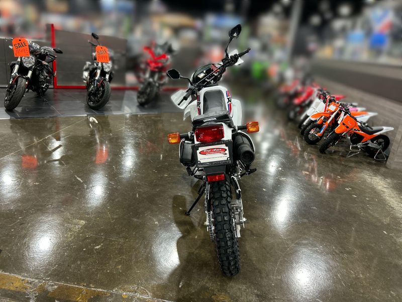 New 2025 Honda XR650L Image 12