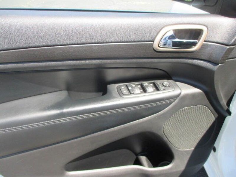 2015 Jeep Grand Cherokee AltitudeImage 17