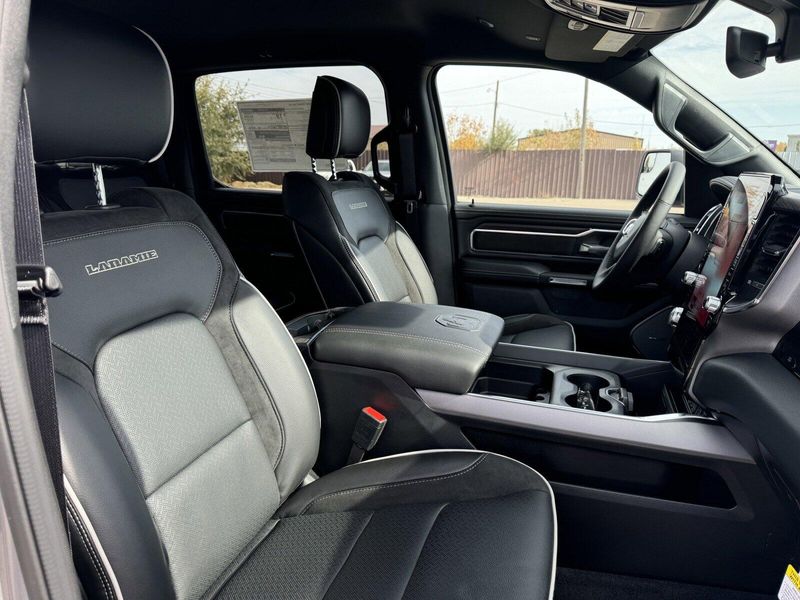 2025 RAM 1500 LaramieImage 16