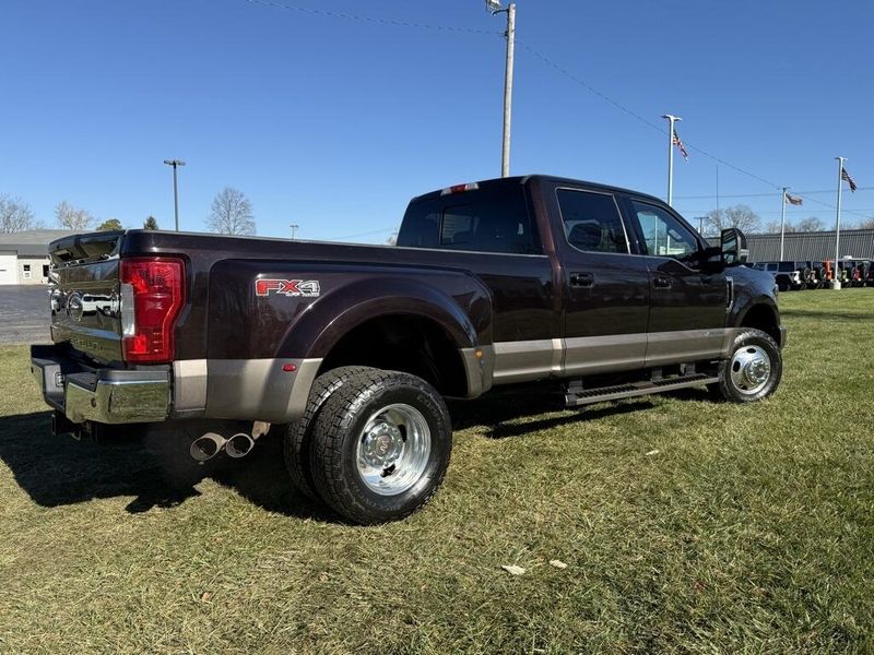 2019 Ford F-350 King Ranch photo 3