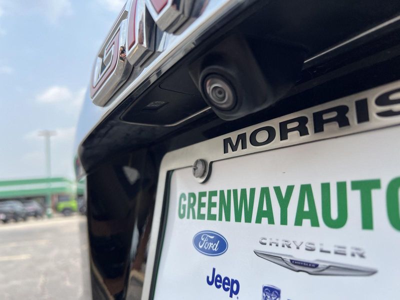 Used 2023 GMC Acadia SLE