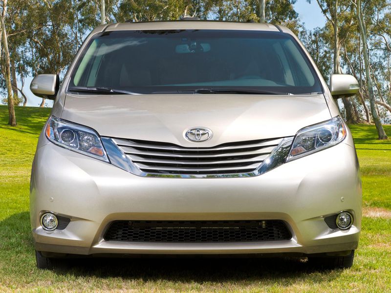 Used 2017 Toyota Sienna LEImage 1