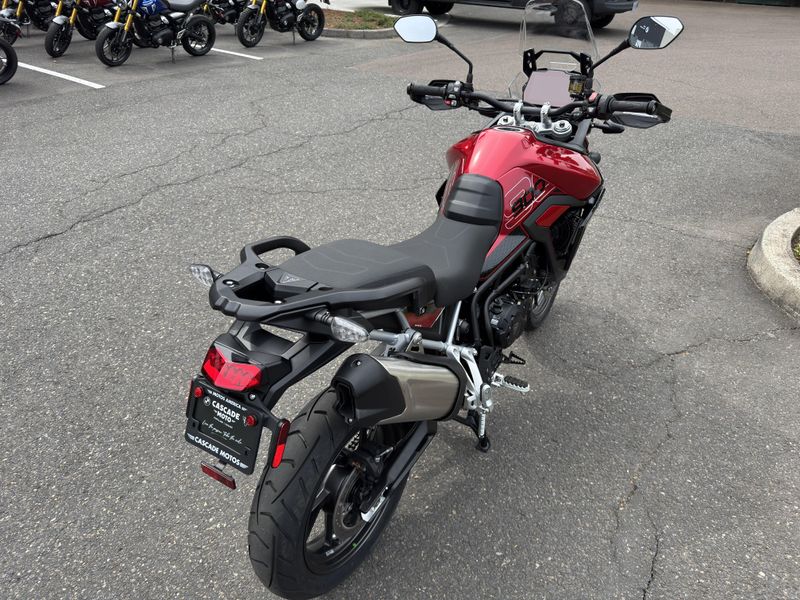2025 Triumph Tiger 900 GT Pro - CARNIVAL RED - SAPPHIRE BLACK 