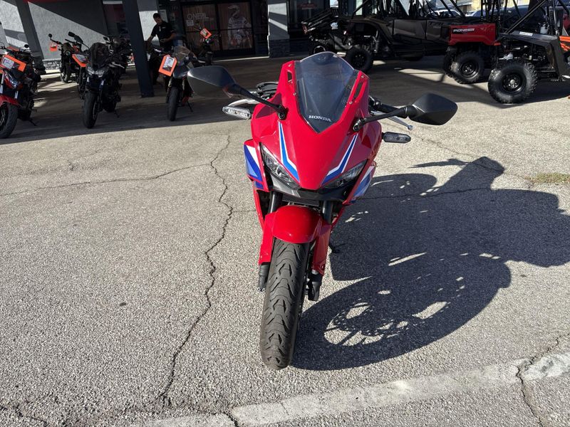 Used 2025 Honda CBR500R Image 11