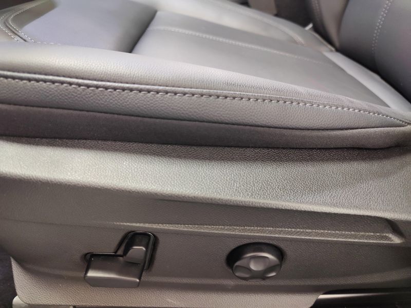 New 2025 Alfa Romeo Stelvio AwdImage 17