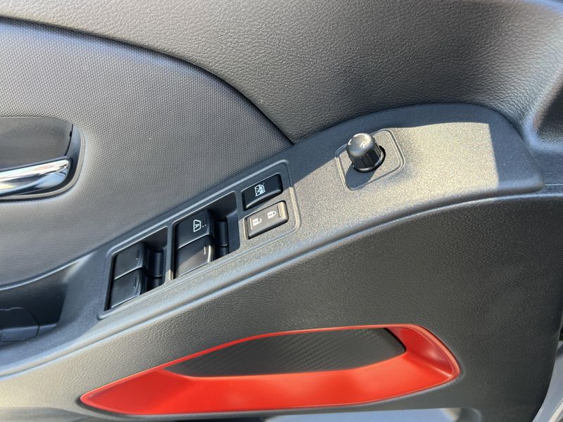 Used 2024 Nissan Frontier PRO-4XImage 6
