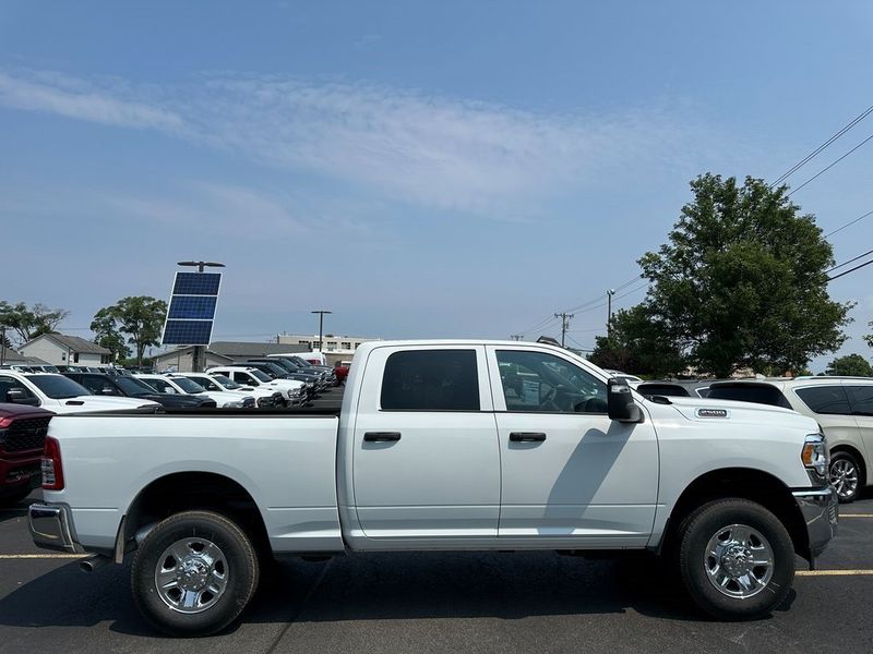 2024 RAM 2500 Tradesman Crew Cab 4x4 6