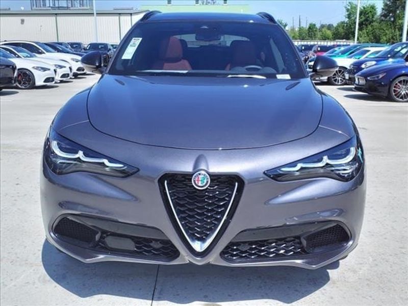 2024 Alfa Romeo Stelvio Ti AwdImage 11