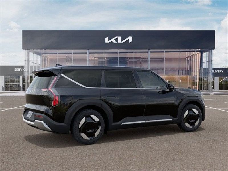 2024 Kia EV9 LightImage 6