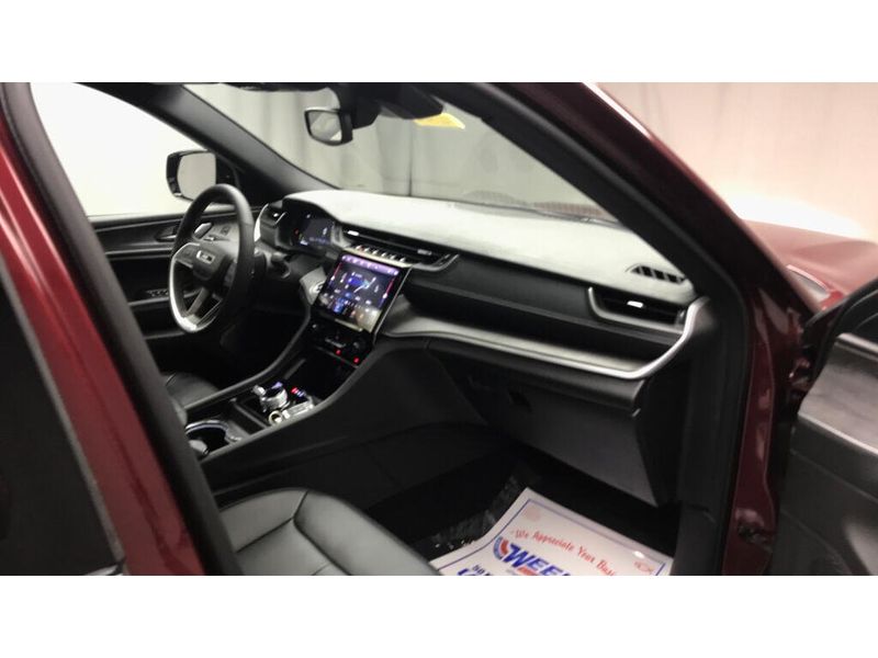 Used 2024 Jeep Grand Cherokee LimitedImage 25