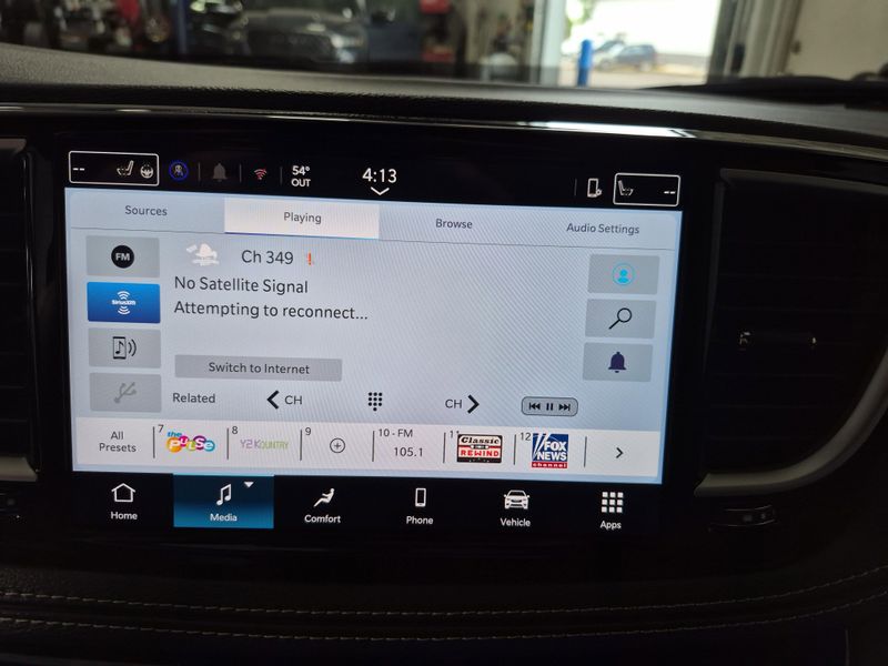 2025 Chrysler Pacifica SelectImage 28