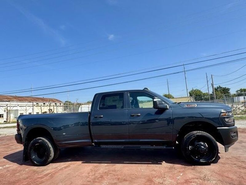 2026 Ram 3500 Tradesman photo 4