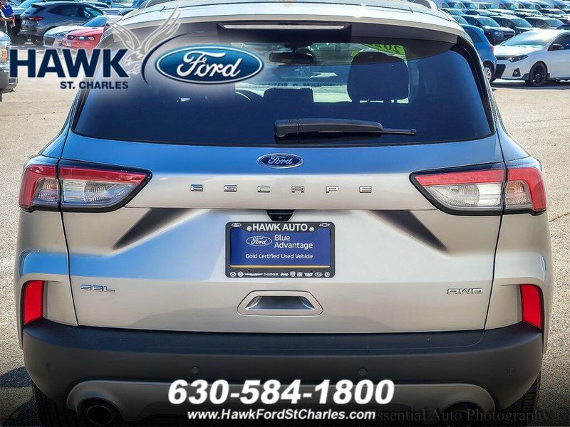 2022 Ford Escape SEL photo 3