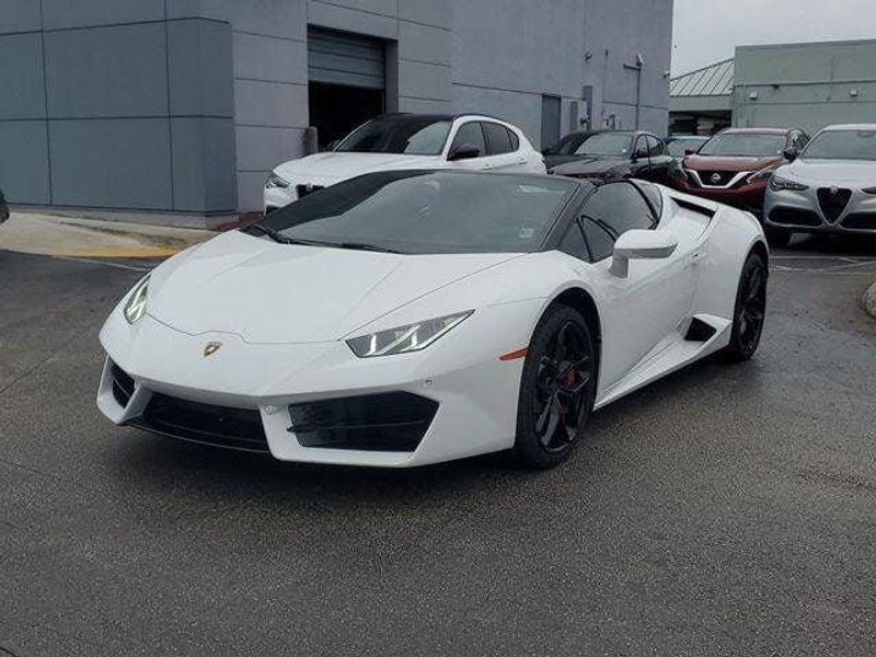 2017 Lamborghini Huracan Spyder photo 9