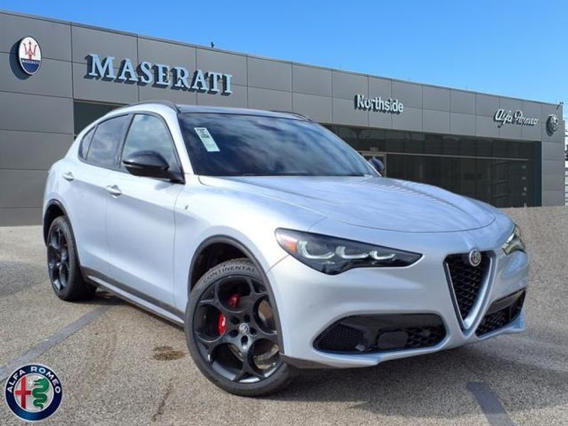 2024 Alfa Romeo Stelvio Ti AwdImage 1