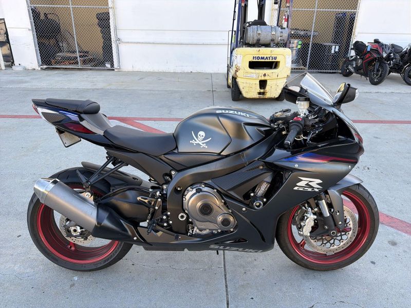 Used 2026 Suzuki GSX-R600 CA Image 10