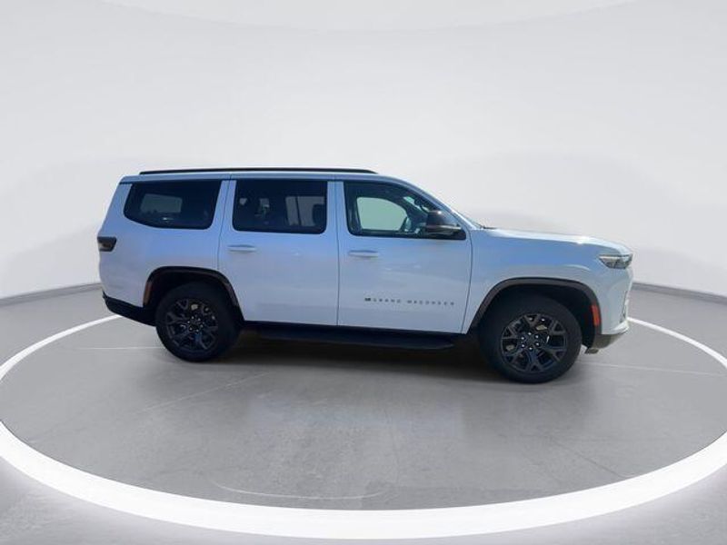 2026 Jeep Grand Wagoneer Limited Altitude 4x4Image 9
