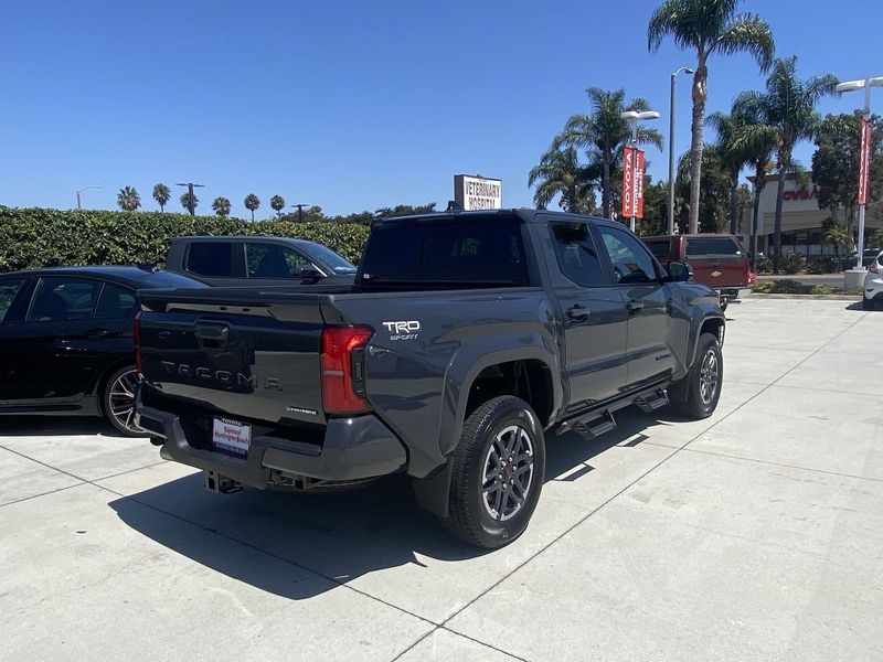 2024 Toyota Tacoma TRD Sport HybridImage 4