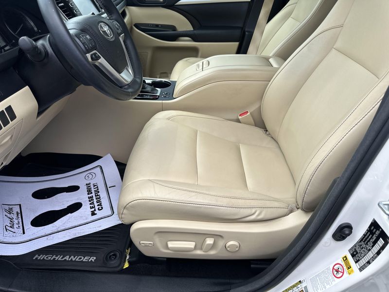 Used 2015 Toyota Highlander XLEImage 23