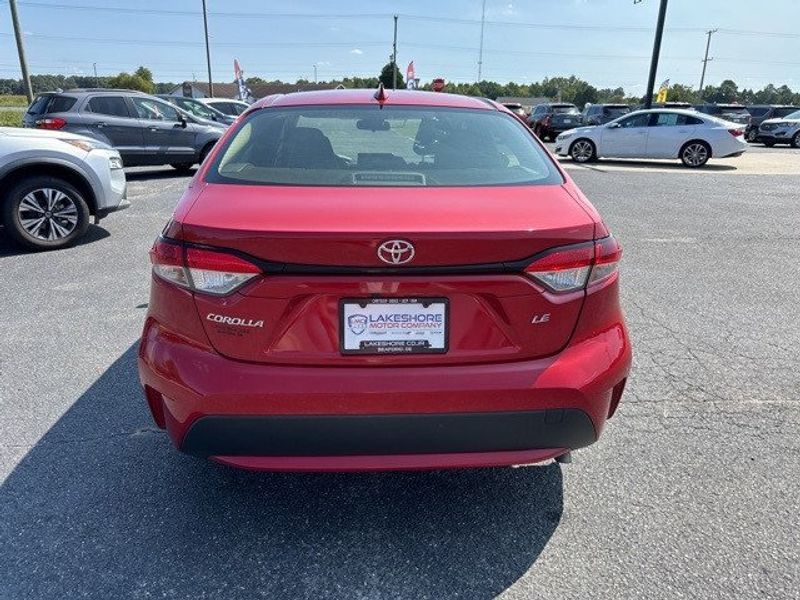 2021 Toyota Corolla LEImage 6