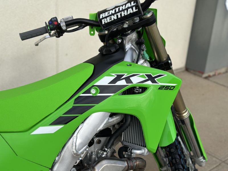 2025 Kawasaki KX 250Image 8