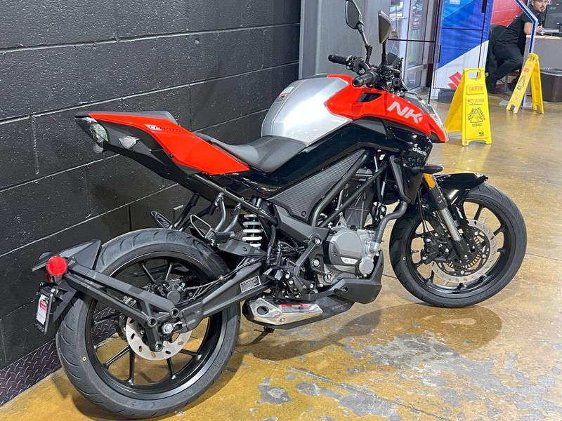 2025 CFMOTO 300NK Image 12