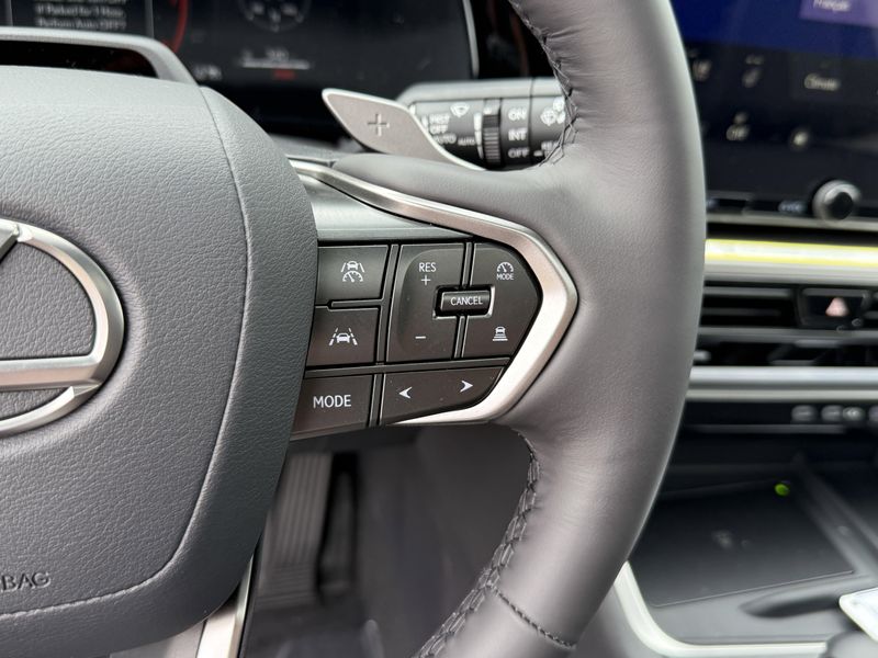 2025 Lexus TX Image 23