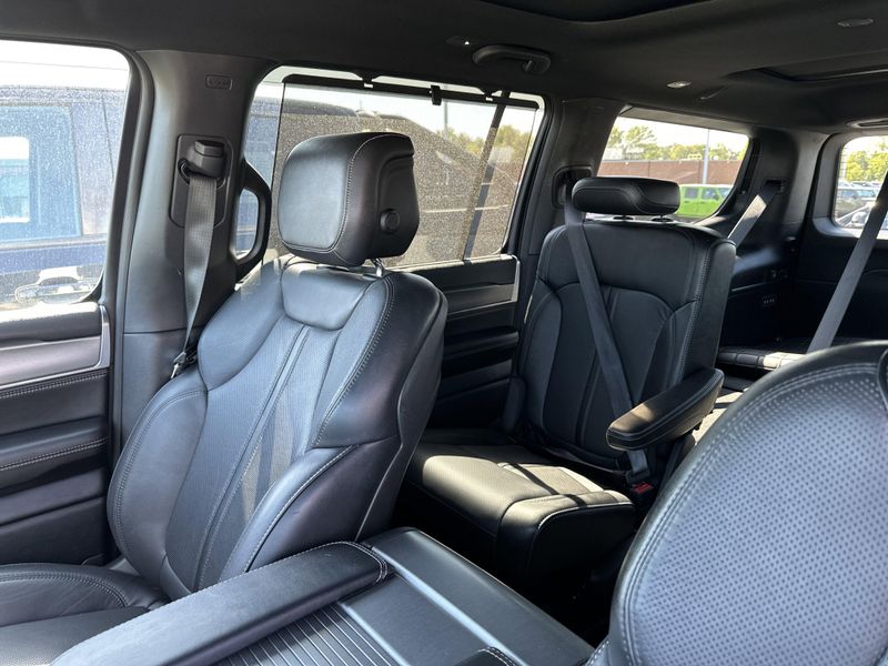 2023 Jeep Wagoneer Series CarbideImage 27