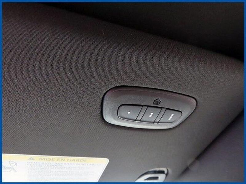 New 2025 RAM 1500 LaramieImage 17