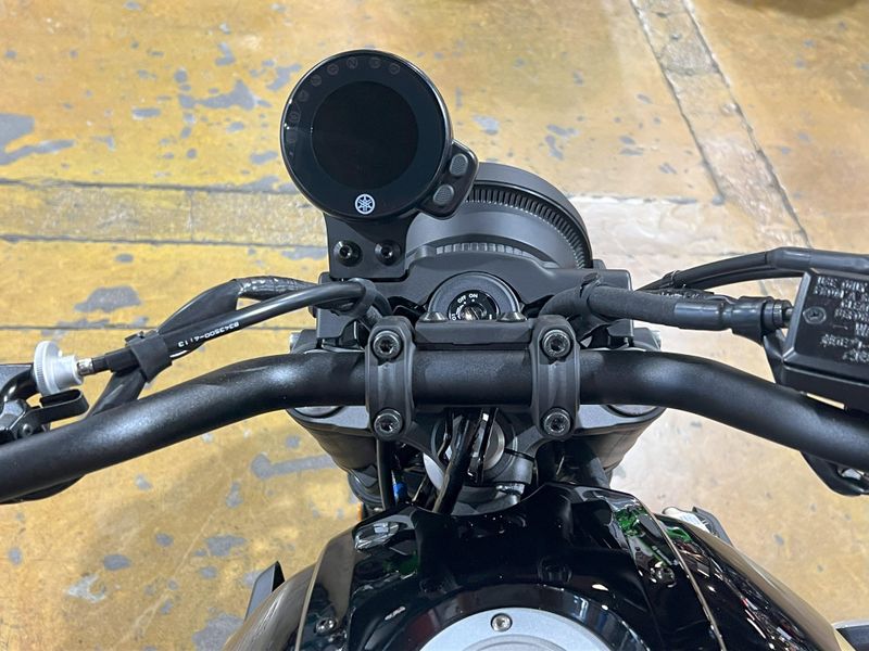 2025 Yamaha XSR700 Image 6