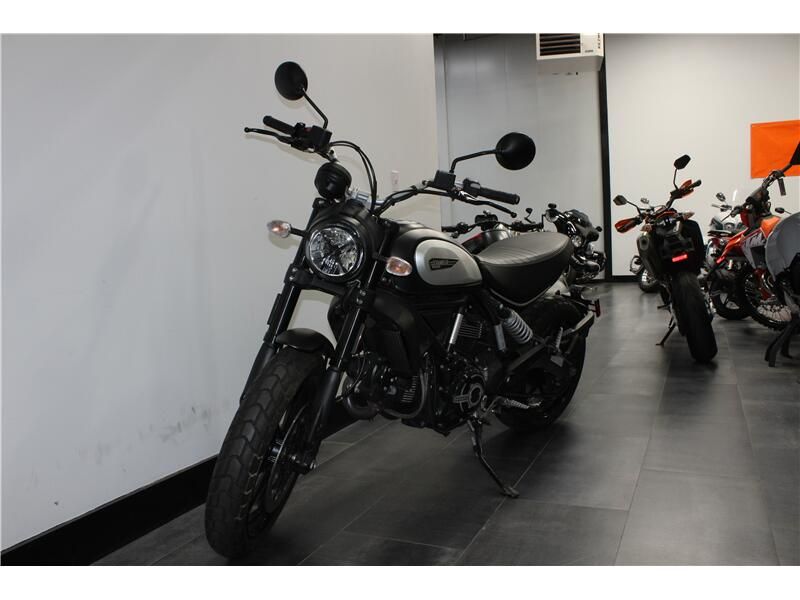 2020 Ducati SCRAMBLER ICON DARK Image 3