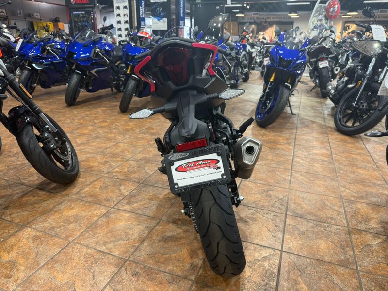 New 2026 CFMOTO 300SS Image 8