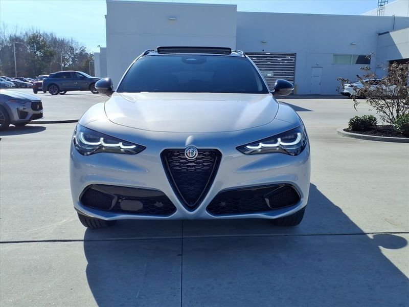 New 2026 Alfa Romeo Stelvio AwdImage 4