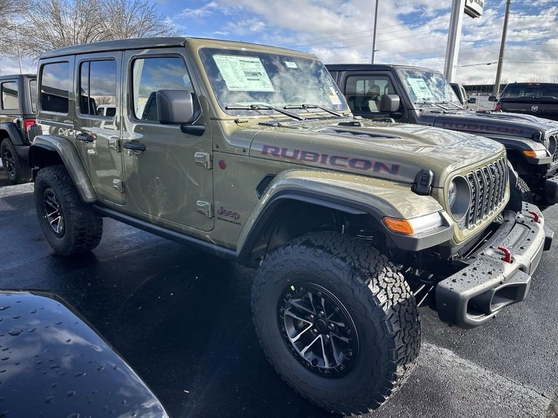 2025 Jeep Wrangler 4-door Rubicon XImage 4