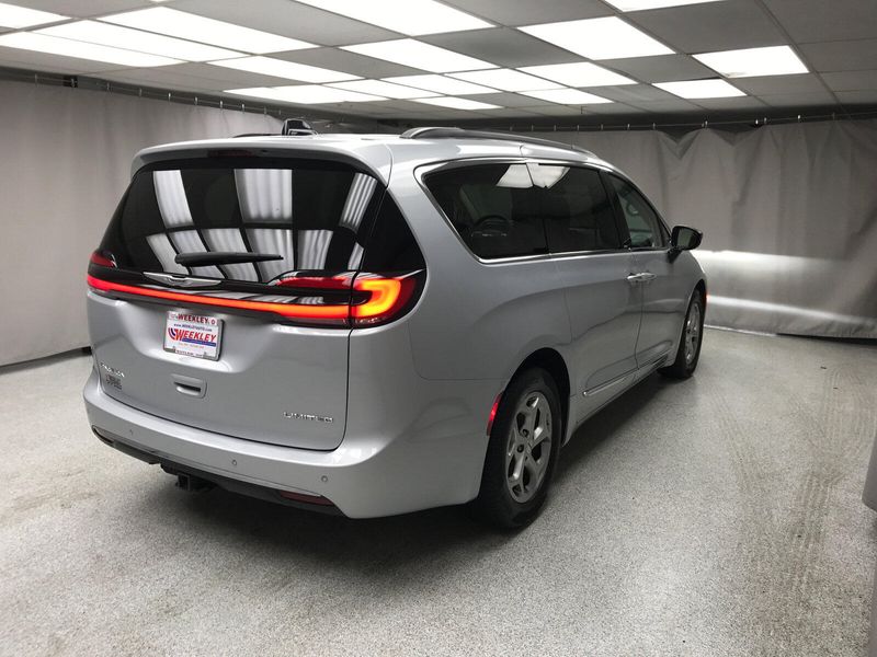 2023 Chrysler Pacifica LimitedImage 17