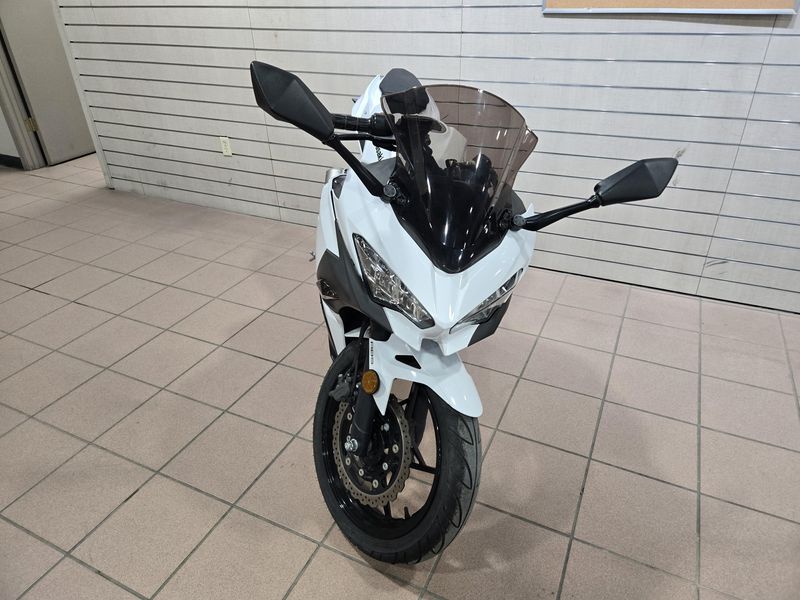 2020 Kawasaki Ninja 400 ABS Image 5