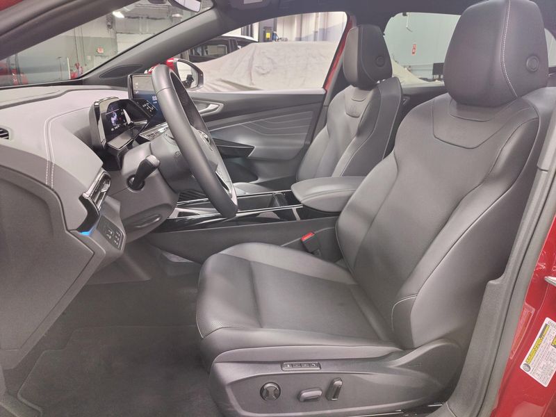 2023 Volkswagen ID.4 Pro S AWD 82kW w/Glass RoofImage 17